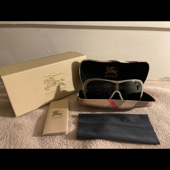 Burberry sunglasses (unisex) main image 6